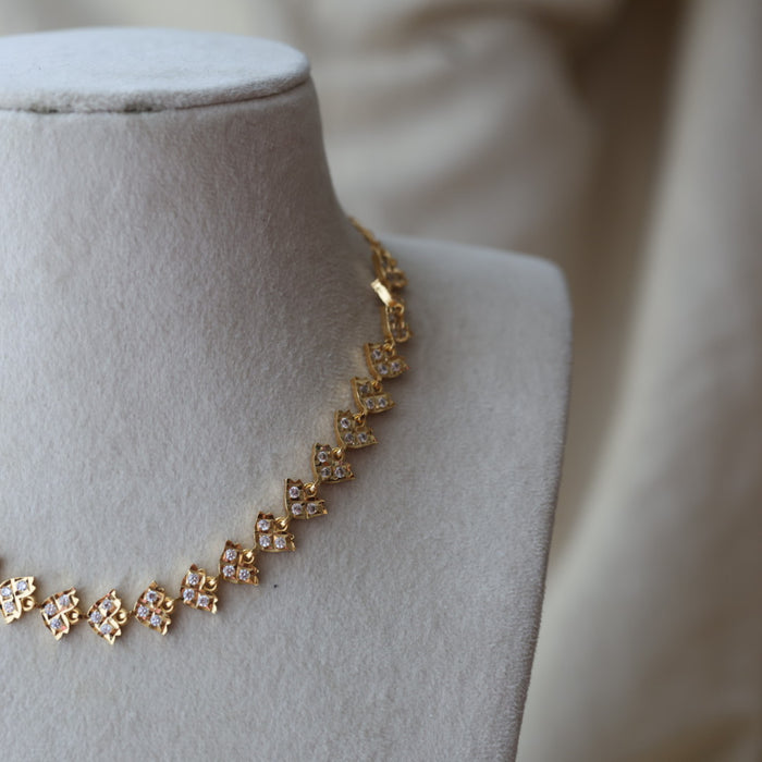 Heritage gold plated stone short necklace H642