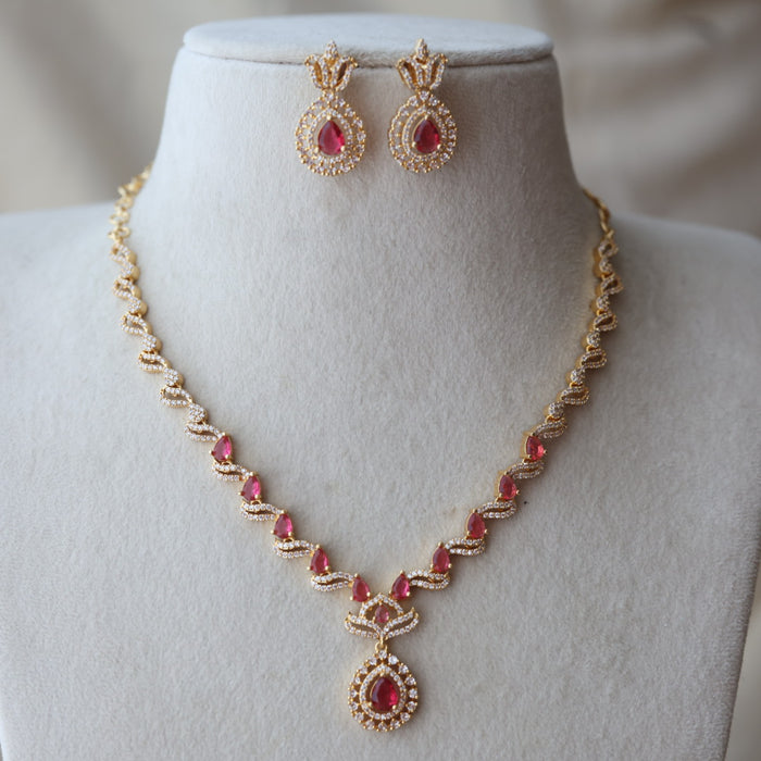 Heritage gold plated ruby white stone short necklace with earrings H837