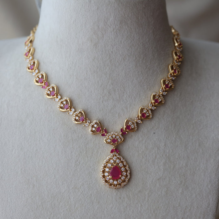 Heritage gold plated ruby white stone short necklace H8000