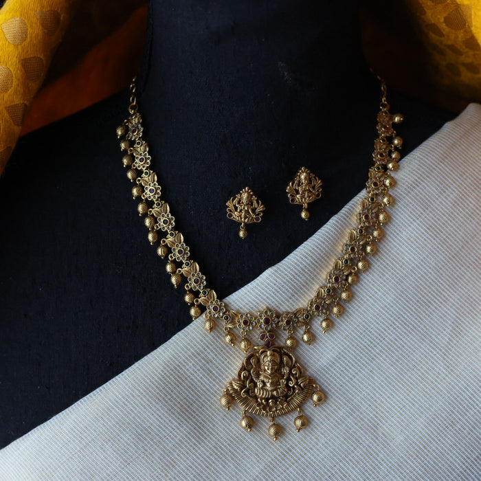 Antique gold short necklace with earrings S1B142