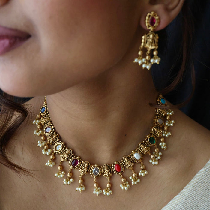 Antique gold navarathna stone short necklace and earrings TTS4623