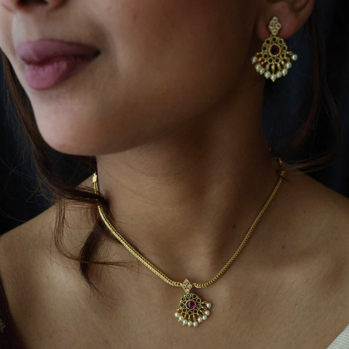 Antique gold short necklace and earrings TTS4679