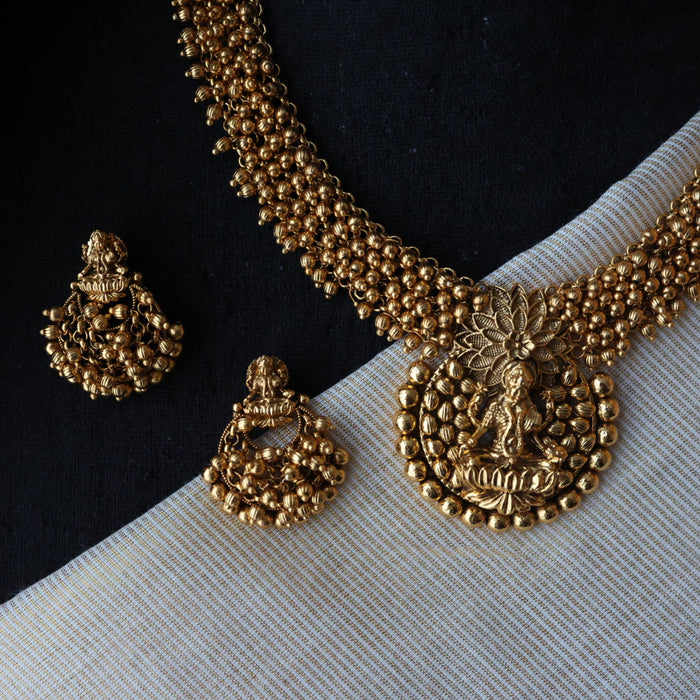 Antique temple design short necklace and earrings  S1B130