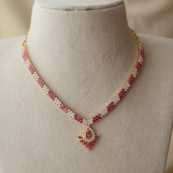 Heritage gold plated ruby white short necklace H8833