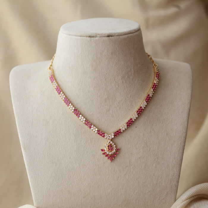 Heritage gold plated ruby white short necklace H8833