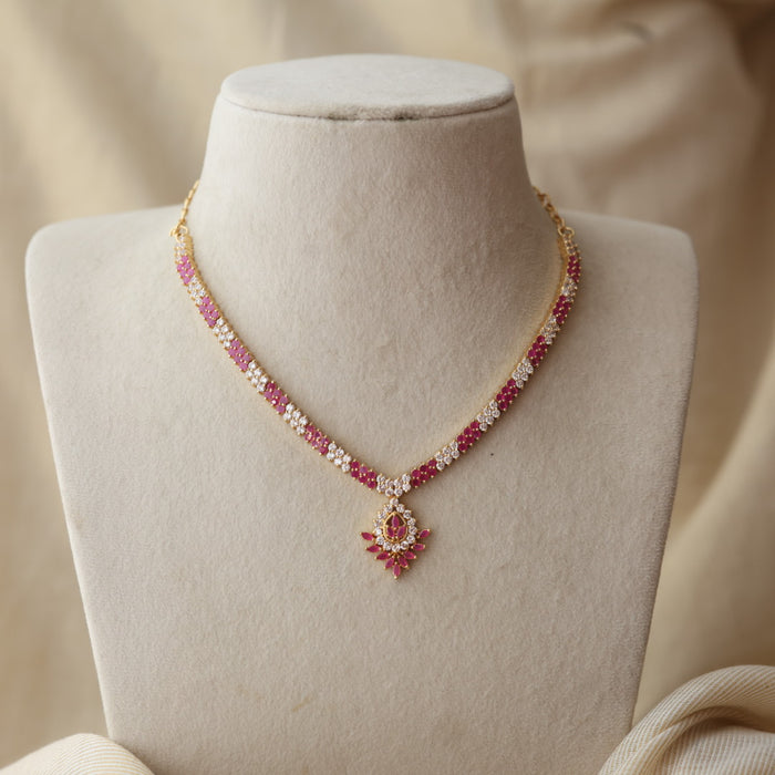 Heritage gold plated ruby white short necklace H8833