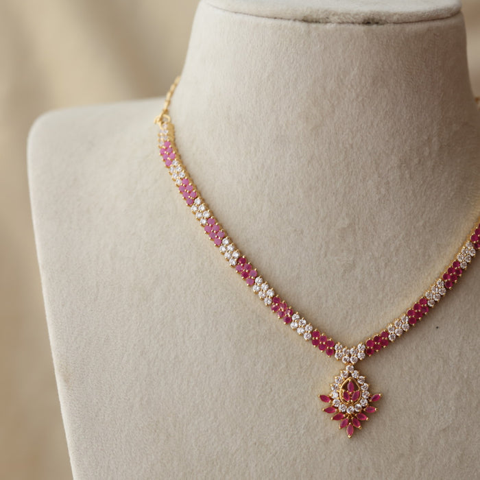 Heritage gold plated ruby white short necklace H8833