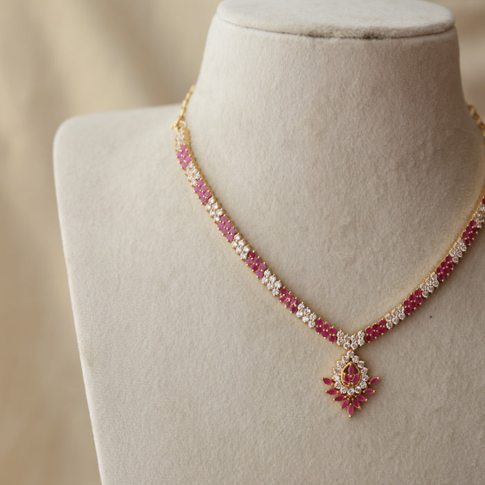 Heritage gold plated ruby white short necklace H8833