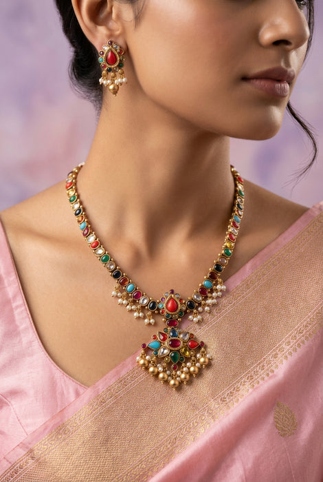 Antique short necklace and earrings  S1B135