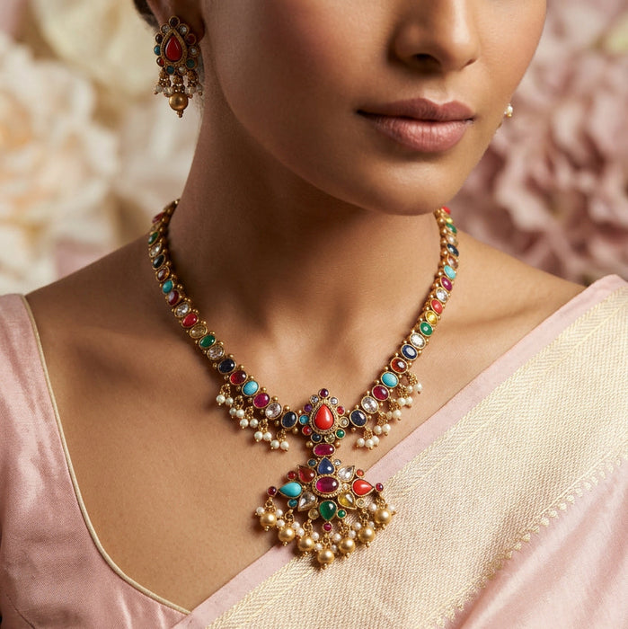 Antique short necklace and earrings  S1B135