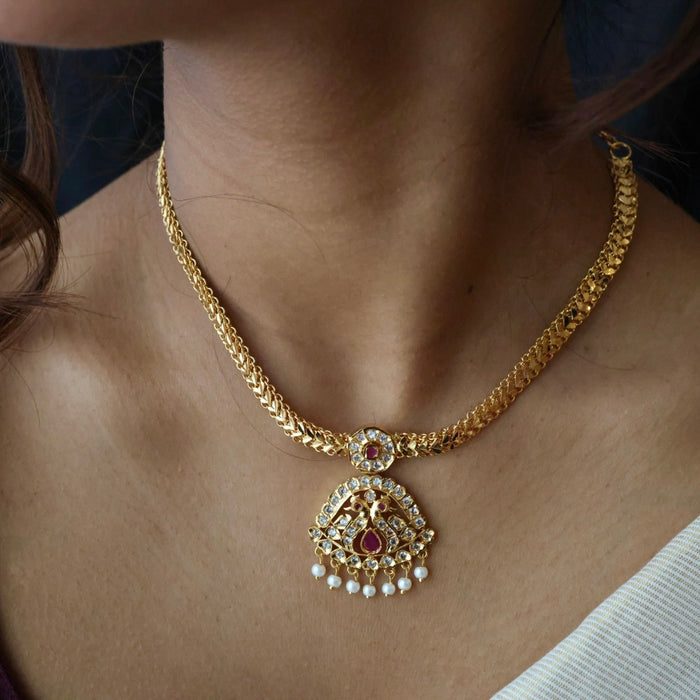 Heritage gold plated ruby white stone short necklace H6999