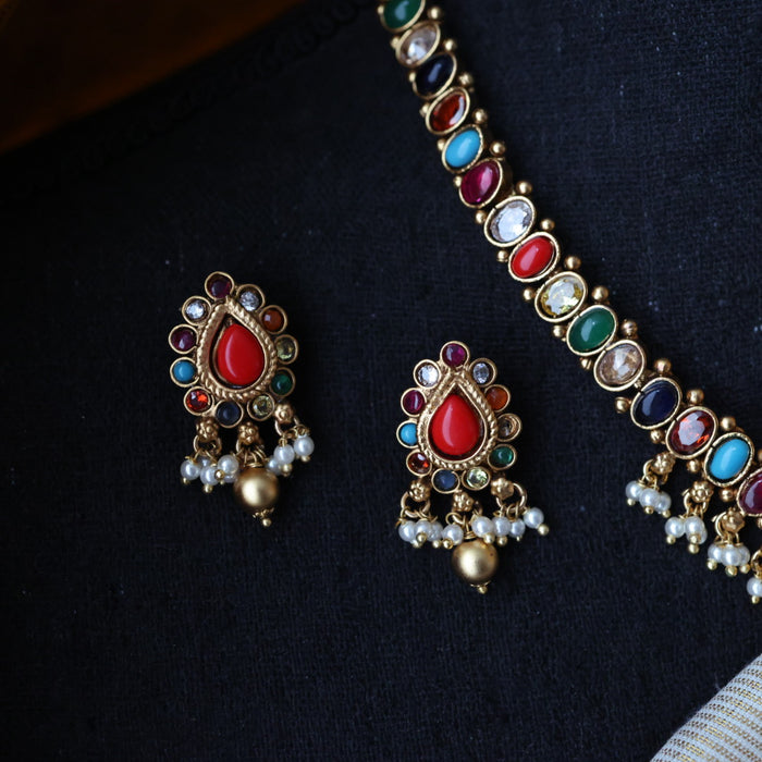 Antique short necklace and earrings  S1B135