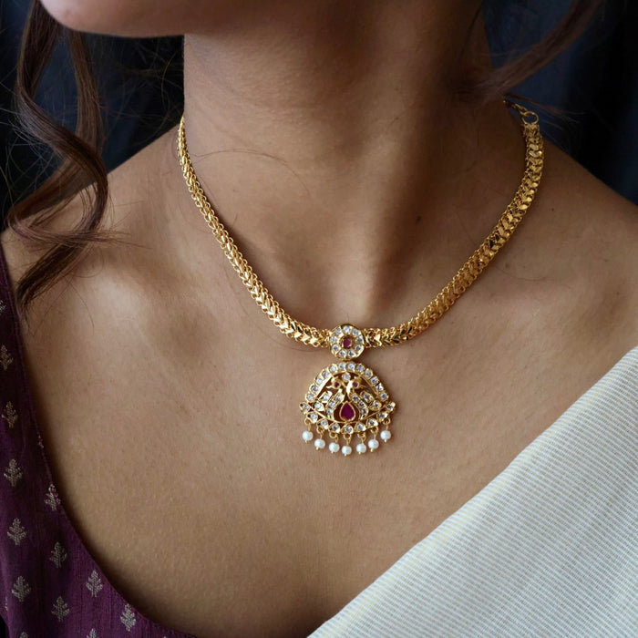 Heritage gold plated ruby white stone short necklace H6999