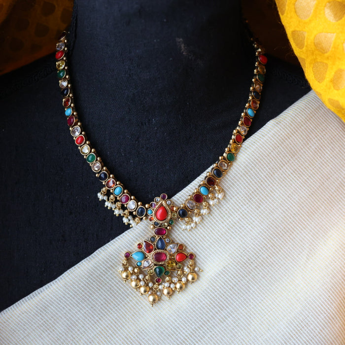Antique short necklace and earrings  S1B135