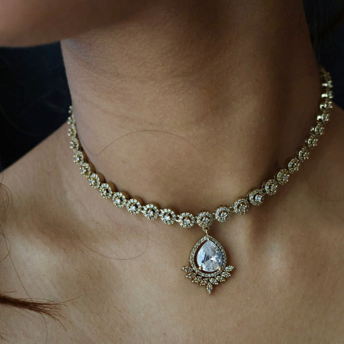 Victorian white stone short necklace with earrings V1057