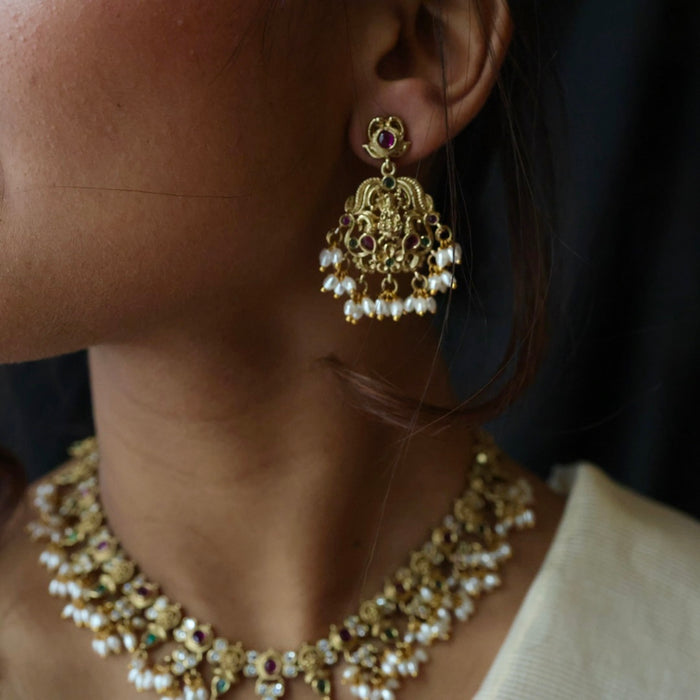 Antique pearl short necklace with earrings S1B11024