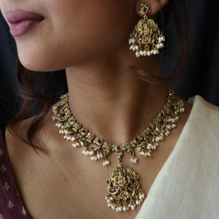 Antique pearl short necklace with earrings S1B11024