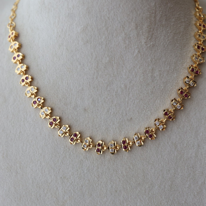 Heritage gold plated ruby white stone short necklace H903
