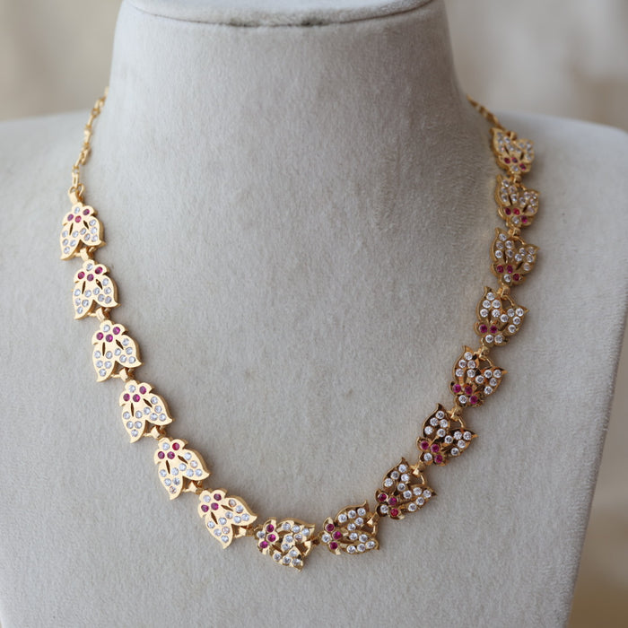 Heritage gold plated ruby white stone short necklace H234