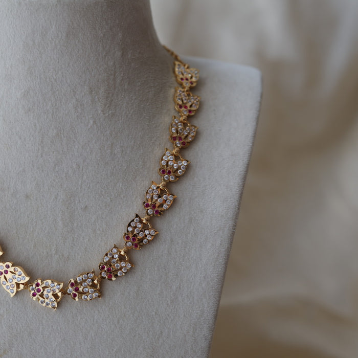 Heritage gold plated ruby white stone short necklace H234