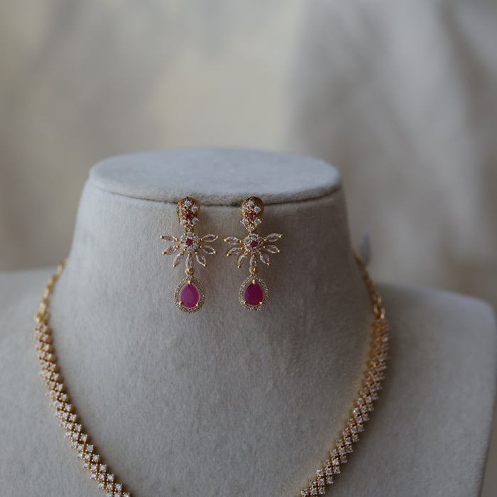 Heritage gold plated ruby white stone short necklace with earrings H80313