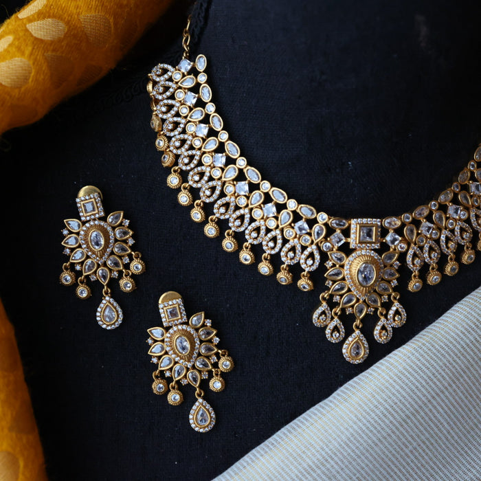 Antique white stone short necklace with earrings S1B140