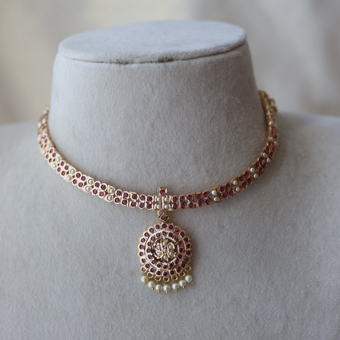 Heritage gold plated ruby white stone short necklace H8020