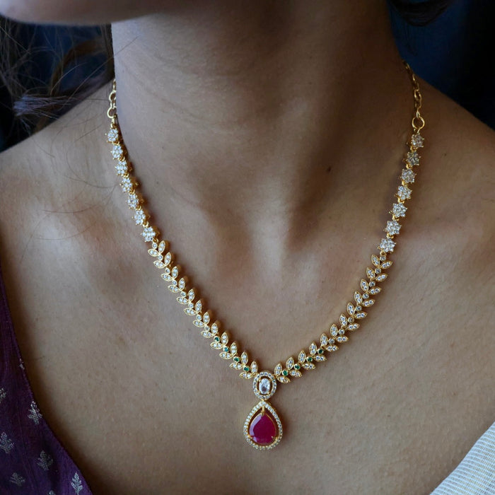 Heritage gold plated ruby white stone short necklace with earrings H9571