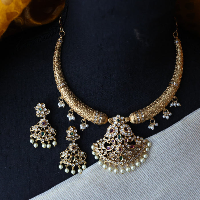 Antique gold short necklace with earrings S1B1088