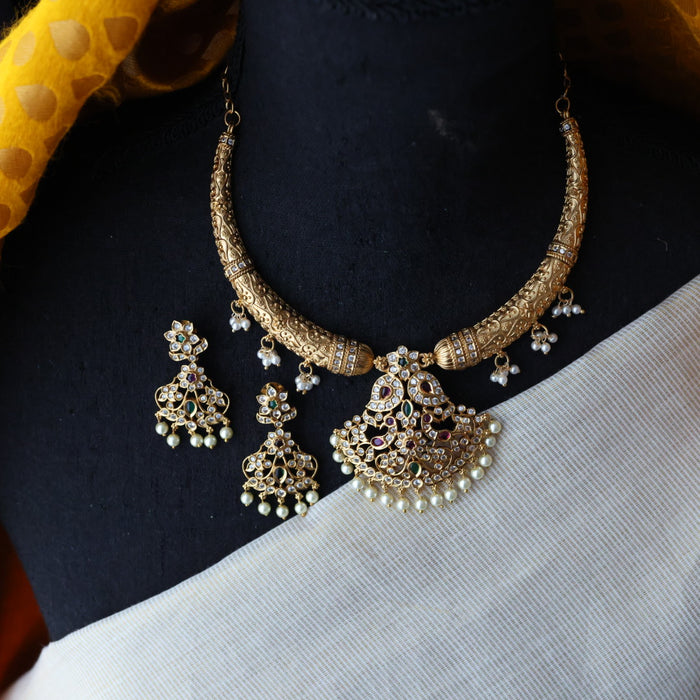 Antique gold short necklace with earrings S1B1088