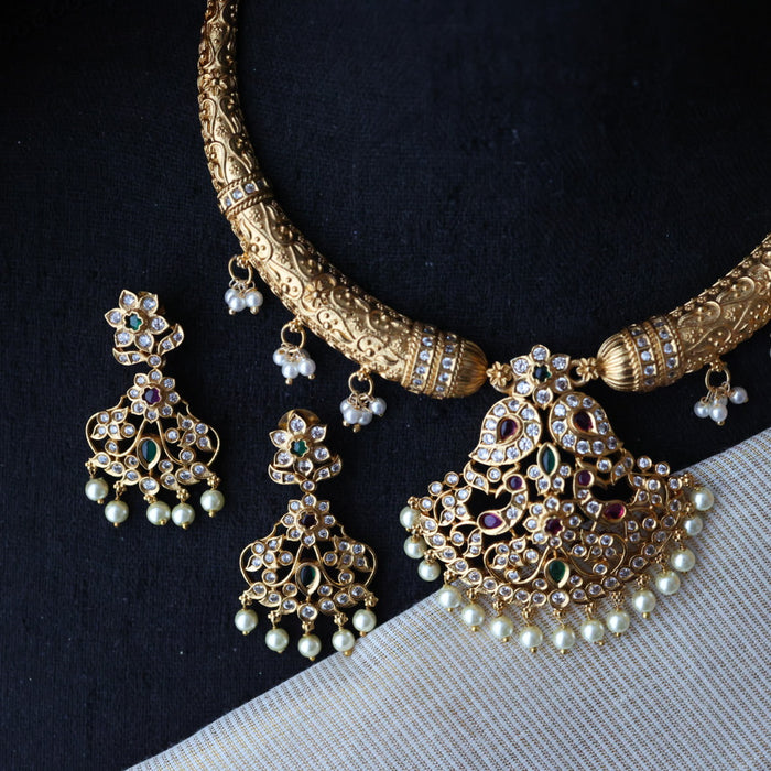 Antique gold short necklace with earrings S1B1088