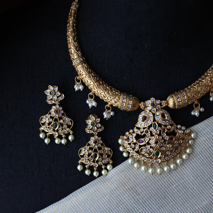 Antique gold short necklace with earrings S1B1088