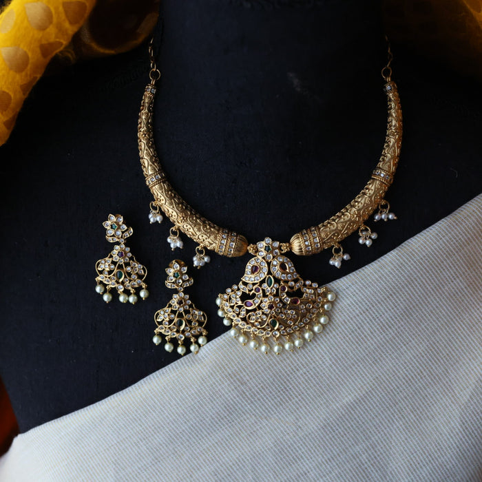 Antique gold short necklace with earrings S1B1088
