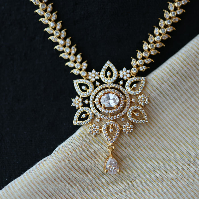 Heritage gold plated white stone necklace set with earrings H8655