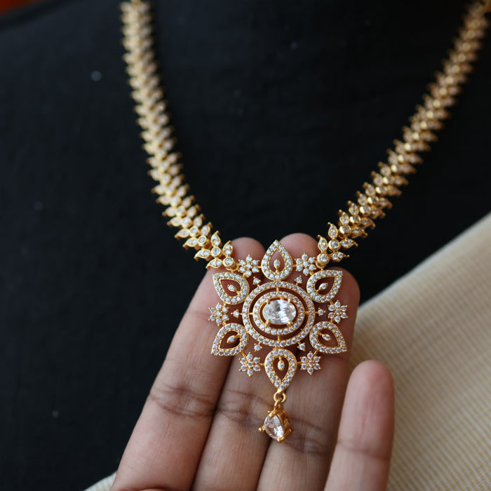 Heritage gold plated white stone necklace set with earrings H8655