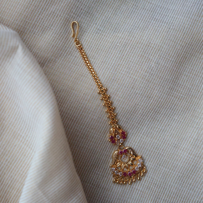 Heritage gold plated ruby white stone tikka TH1009