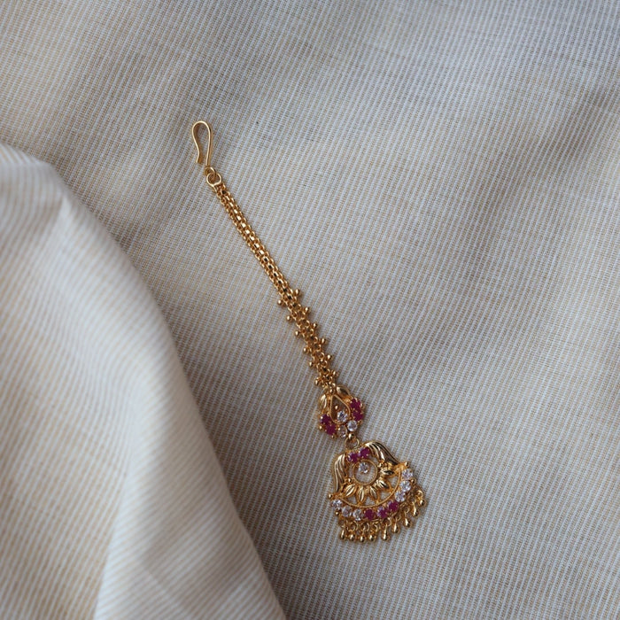 Heritage gold plated ruby white stone tikka TH1009