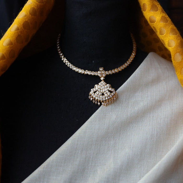 Heritage gold plated white stone short necklace H2392