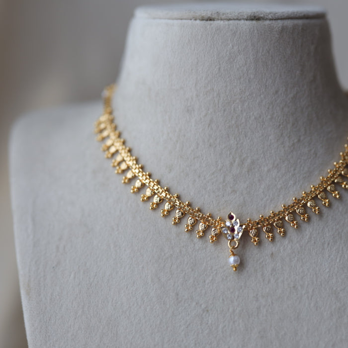 Heritage gold plated white stone short necklace H7431