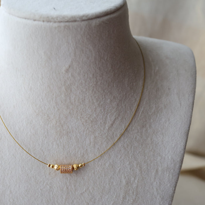 Heritage gold plated invisible short necklace IN9013