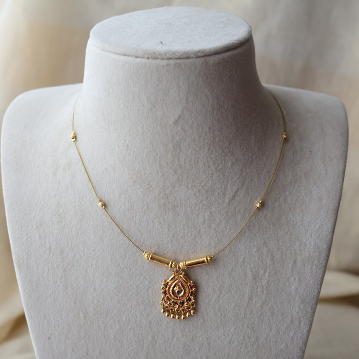 Heritage gold plated invisible short necklace IN3421
