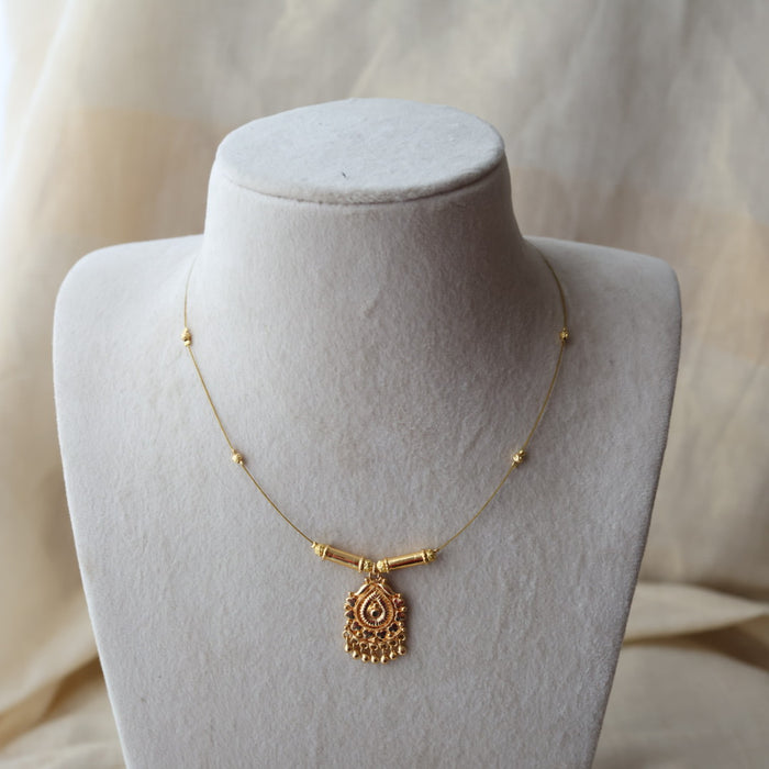 Heritage gold plated invisible short necklace IN3421