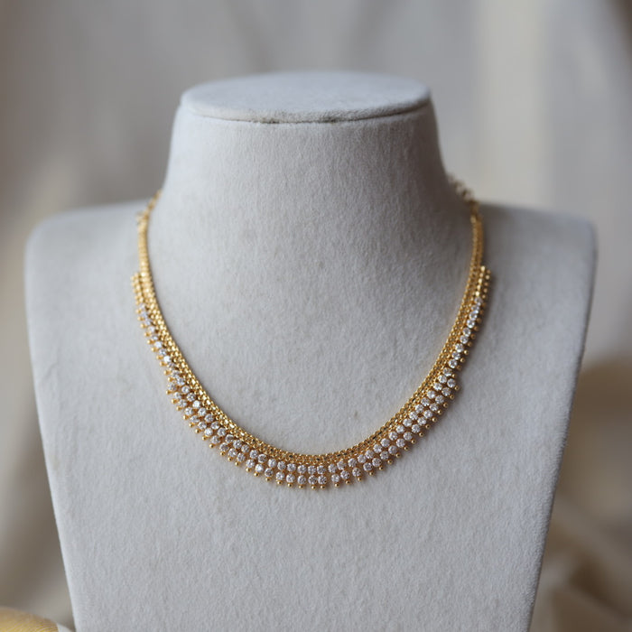 Heritage gold plated white short necklace H1263
