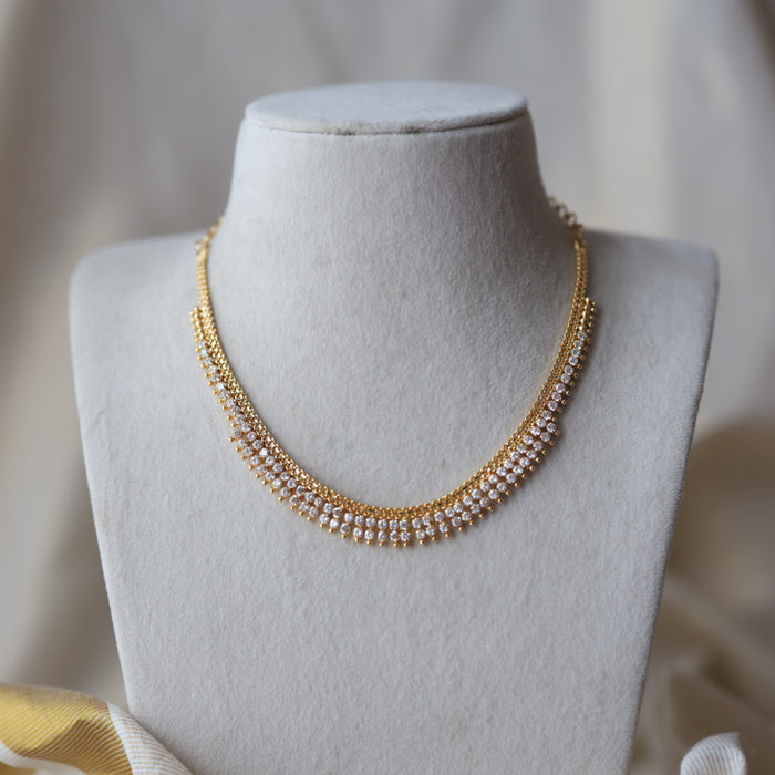 Heritage gold plated white short necklace H1263