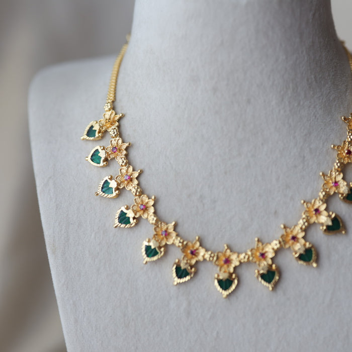 Heritage gold plated green stone mango short necklace H1933