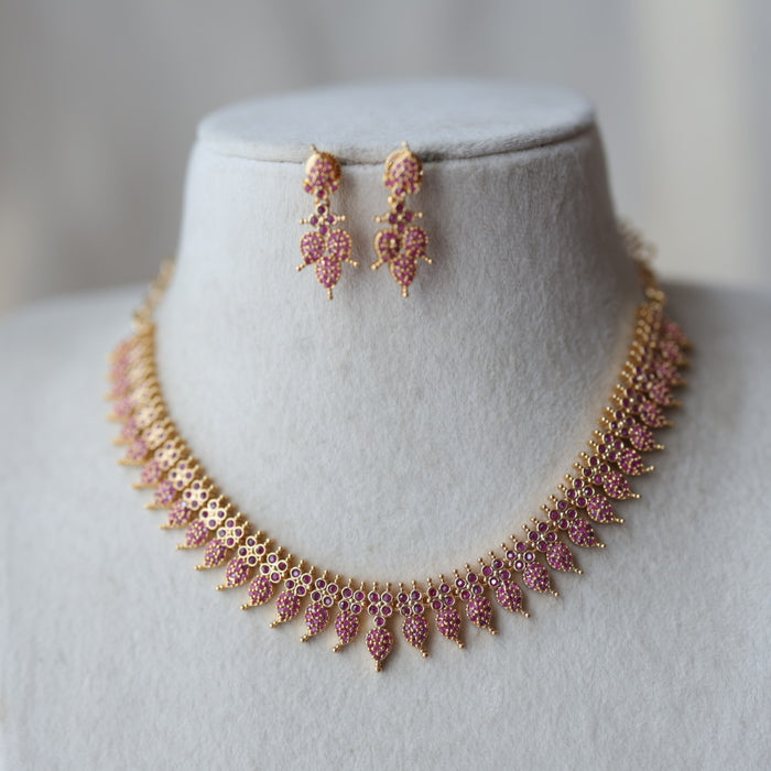 Heritage gold plated ruby stone mango short necklace H681
