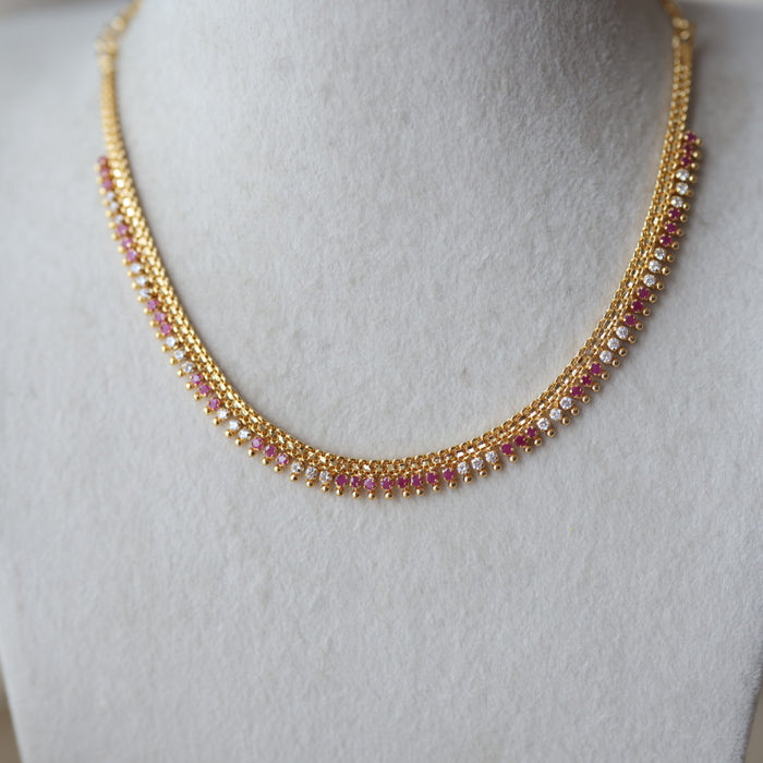 Heritage gold plated ruby white stone short necklace H822553