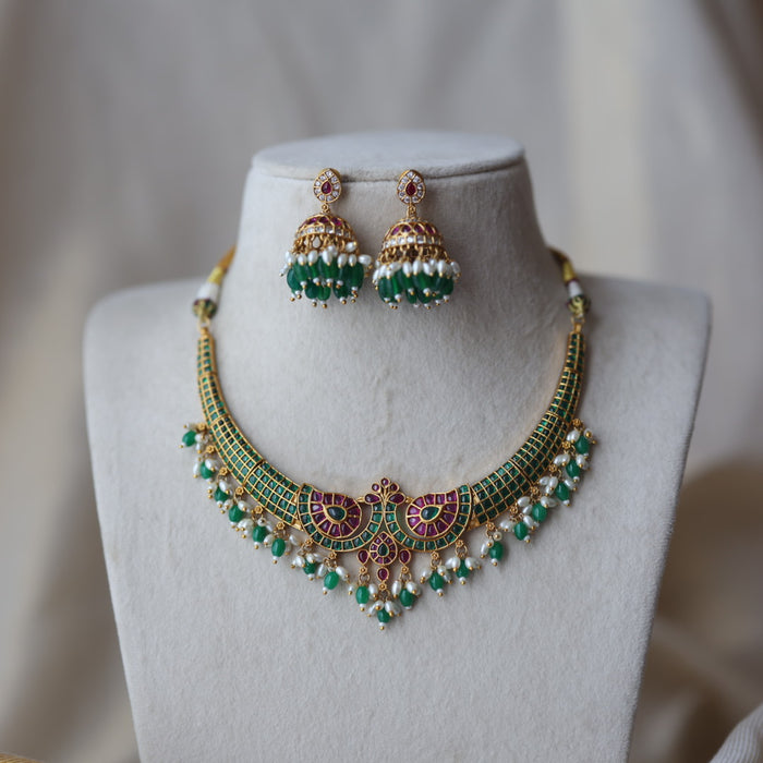 Antique green bead short necklace with earrings AG1176