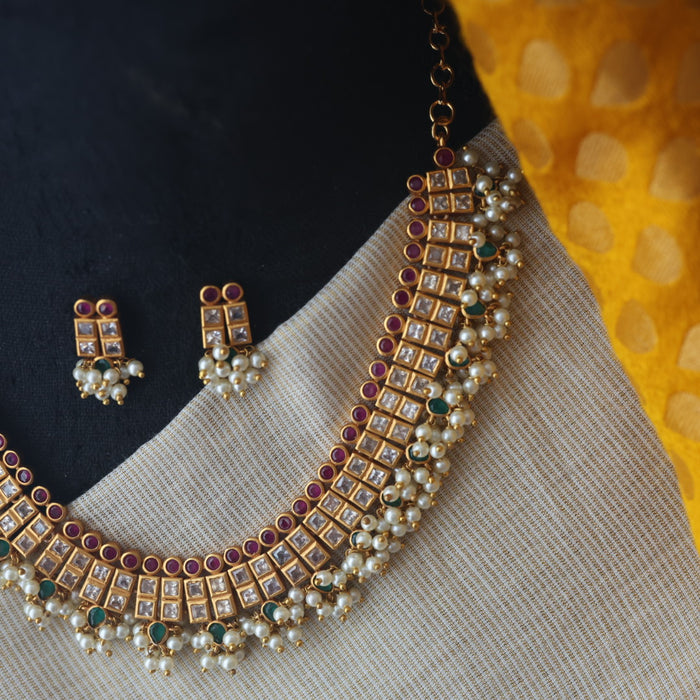 Antique green stone short necklace and earrings SS110090