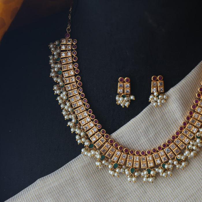 Antique green stone short necklace and earrings SS110090